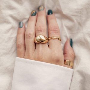 Boutique Women Chunky Heart Ring Gold Color